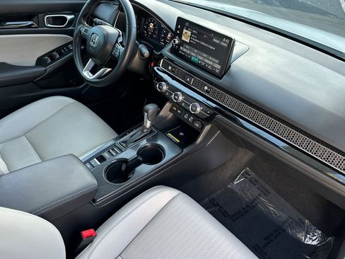 Used 2024 Honda Civic Touring image 15