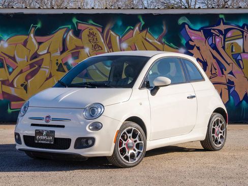 Used 2015 FIAT 500 Sport image 2