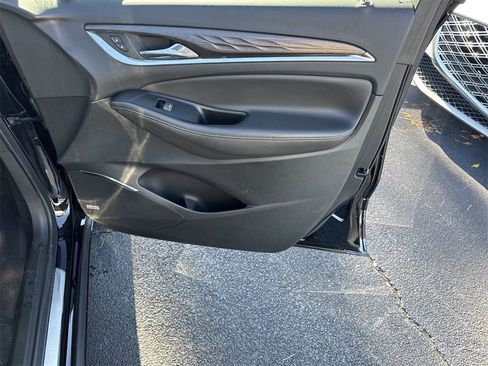 Used 2023 Buick Enclave Avenir image 14
