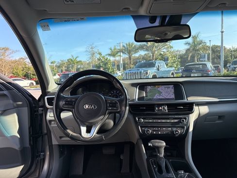 Used 2018 Kia Optima EX w/ Technology Package image 16