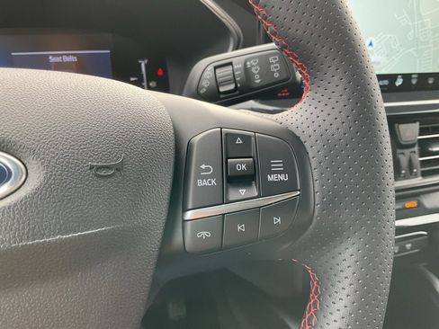 Used 2025 Ford Escape ST-Line w/ Tech Pack #1 image 6