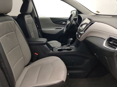 Used 2018 Chevrolet Equinox Premier FWD image 21