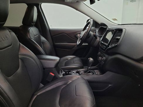 Used 2020 Jeep Cherokee Limited image 21