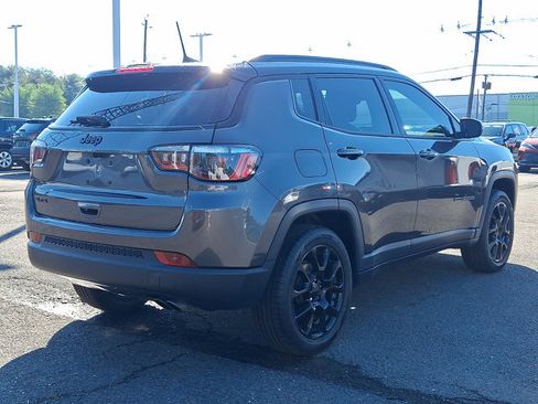 Used 2022 Jeep Compass Latitude AWD/4WD image 17