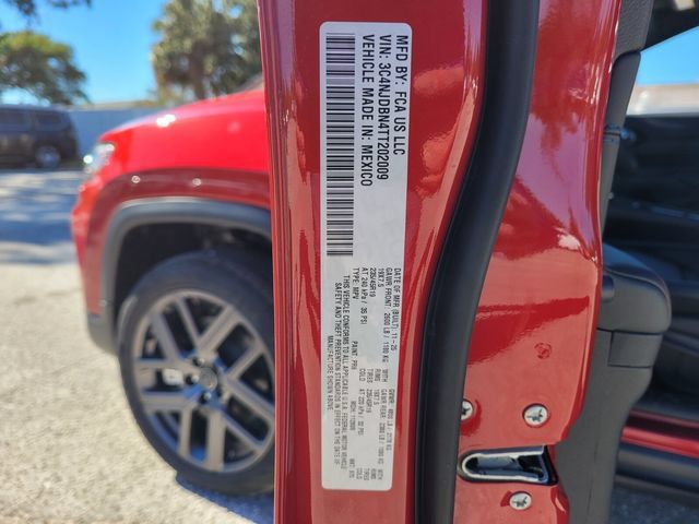 Used 2026 Jeep Compass Latitude AWD/4WD image 18