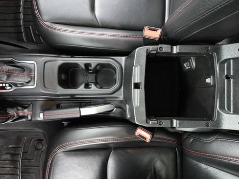 Used 2019 Jeep Wrangler Unlimited Rubicon AWD/4WD image 35