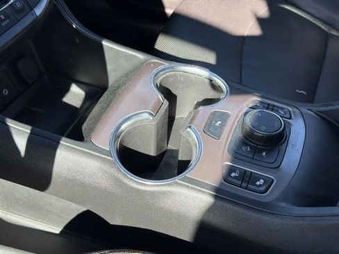 Used 2022 GMC Terrain AT4 w/ Tech Package image 21