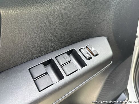 Used 2017 Toyota RAV4 XLE AWD/4WD image 20