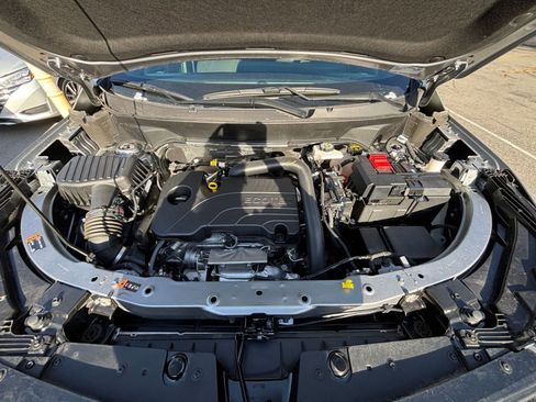 Used 2025 Chevrolet Equinox LT image 34