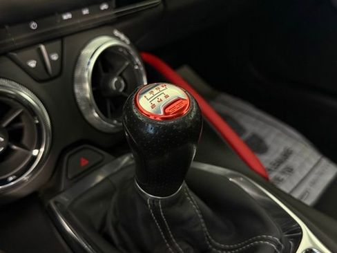 Used 2022 Chevrolet Camaro SS RWD image 28