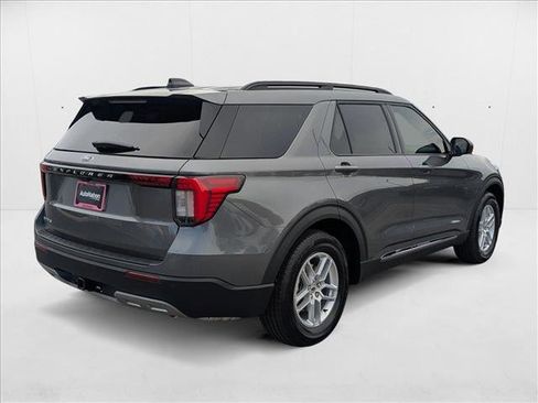 New 2025 Ford Explorer Active w/ Active Comfort Package image 2