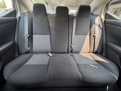Used 2025 Nissan Sentra SV FWD image 37