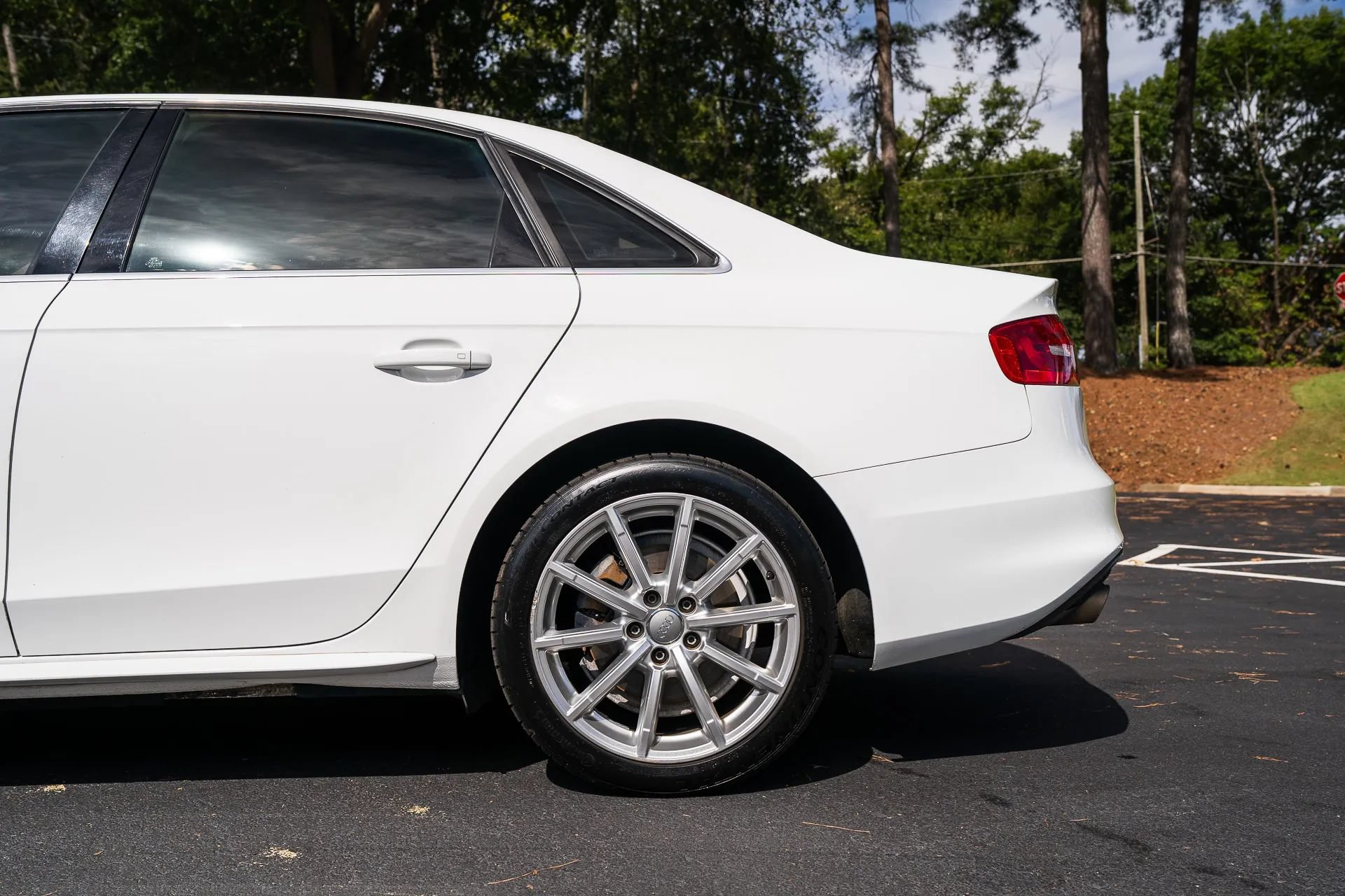 Used 2016 Audi A4 2.0T Premium Plus w/ Premium Plus Package AWD/4WD image 5