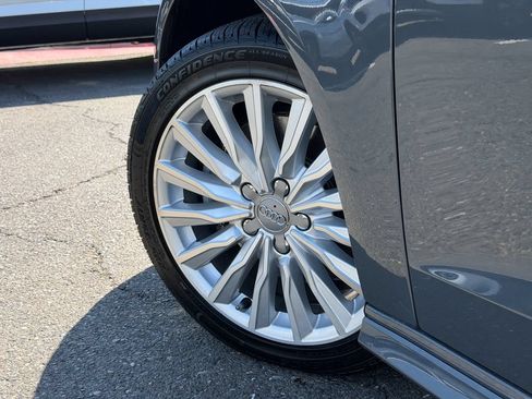 Used 2018 Audi A3 e-tron Premium FWD image 11