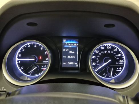 Used 2022 Toyota Camry LE image 10