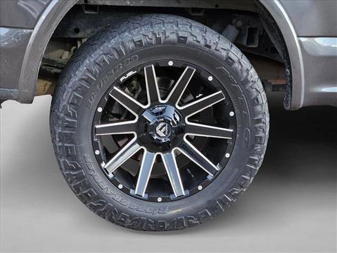 Used 2017 Ford F150 Platinum w/ Equipment Group 701A Luxury image 25