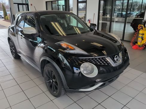 Used 2017 Nissan Juke SV image 34