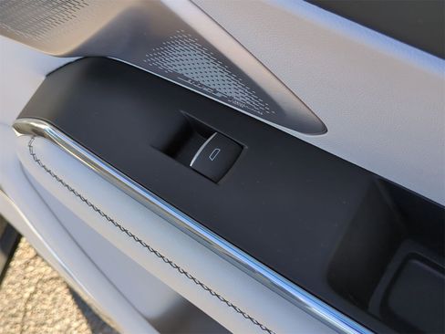 Certified 2024 GMC Acadia Denali w/ Super Cruise Package image 30