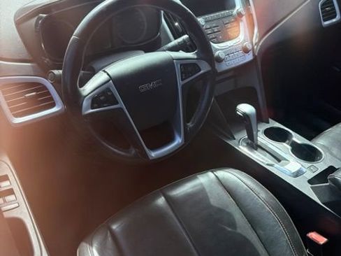 Used 2011 GMC Terrain SLT AWD/4WD image 8