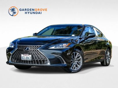 Used 2022 Lexus ES 350 w/ Accessory Package 2