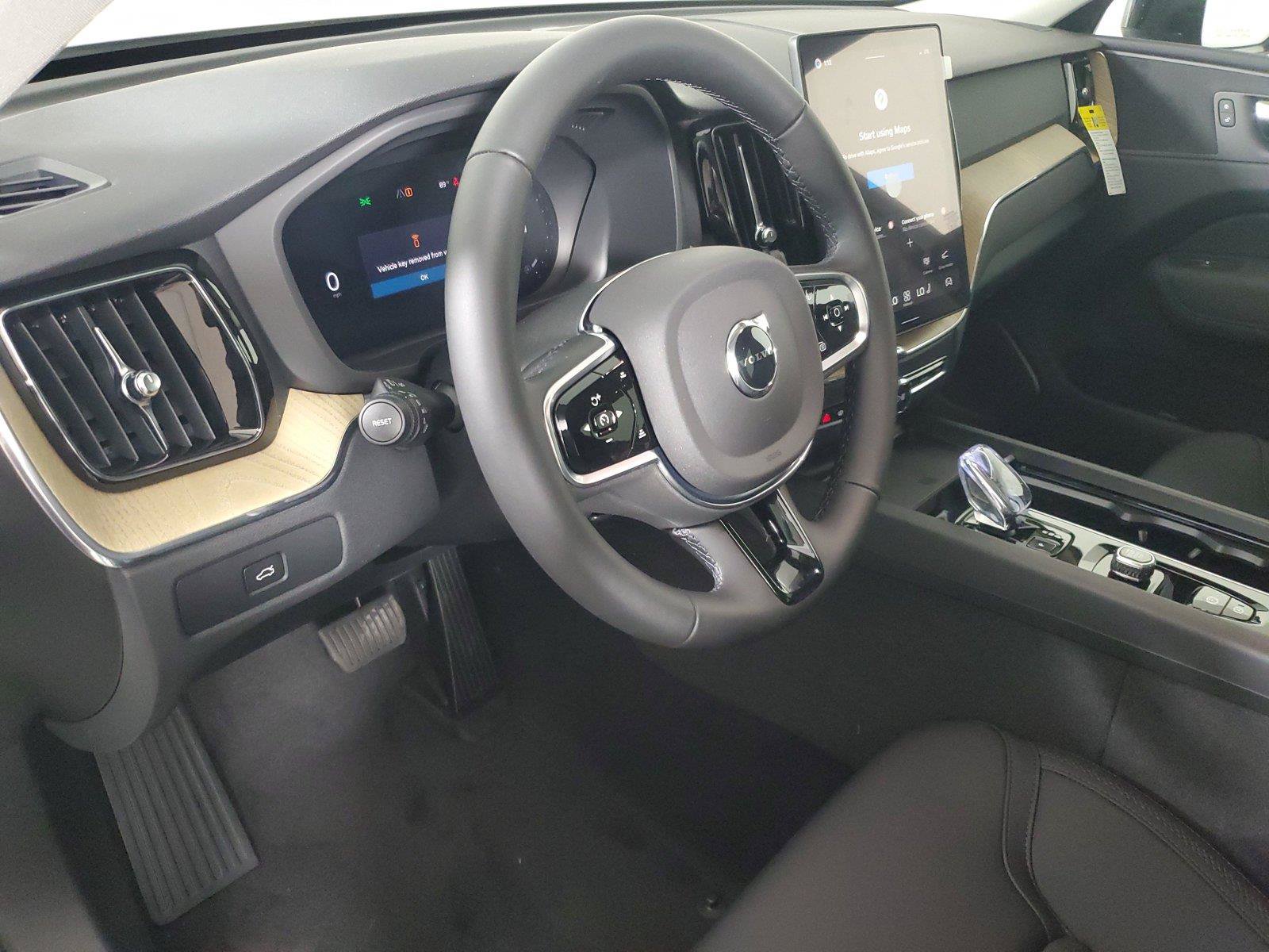 New 2027 Volvo XC60 B5 Core AWD/4WD image 24