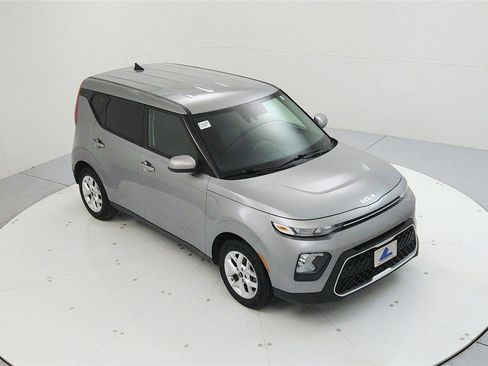 Used 2022 Kia Soul LX w/ Technology Package image 13