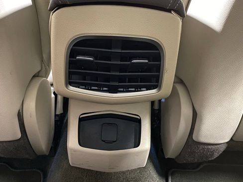 Used 2016 Lincoln MKZ FWD image 28