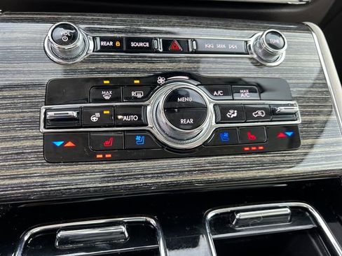 Used 2022 Lincoln Aviator Black Label Grand Touring image 23