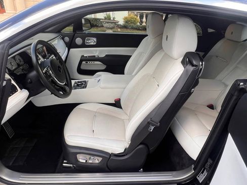 Used 2019 Rolls-Royce Wraith image 10