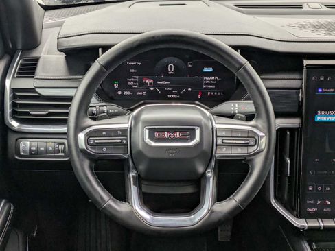 Used 2025 GMC Acadia Elevation w/ Elevation Premium Package image 23