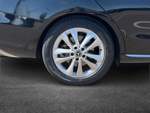 Used 2019 Mercedes-Benz C 300 Sedan image 8