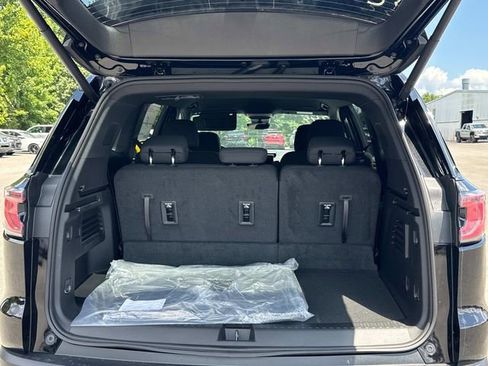 New 2026 GMC Acadia Elevation image 13