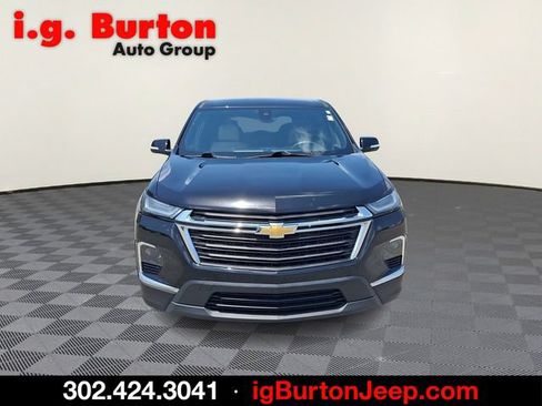 Used 2023 Chevrolet Traverse LS w/ Safety Package FWD image 2