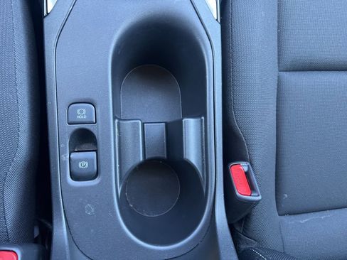 Used 2025 Toyota Corolla LE image 21