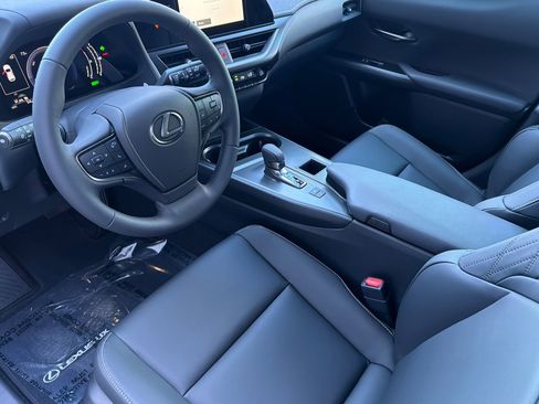 New 2026 Lexus UX 300h FWD image 9