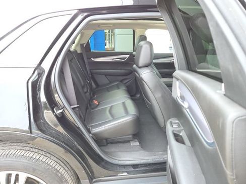 Used 2017 Cadillac XT5 Premium Luxury image 43