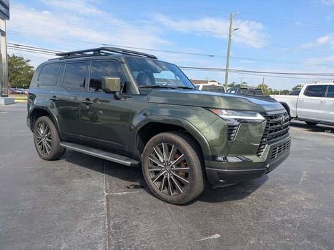Used 2024 Lexus GX 550 w/ Accessory Package (31) AWD/4WD image 2