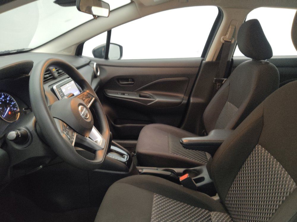 Used 2021 Nissan Versa S FWD image 17