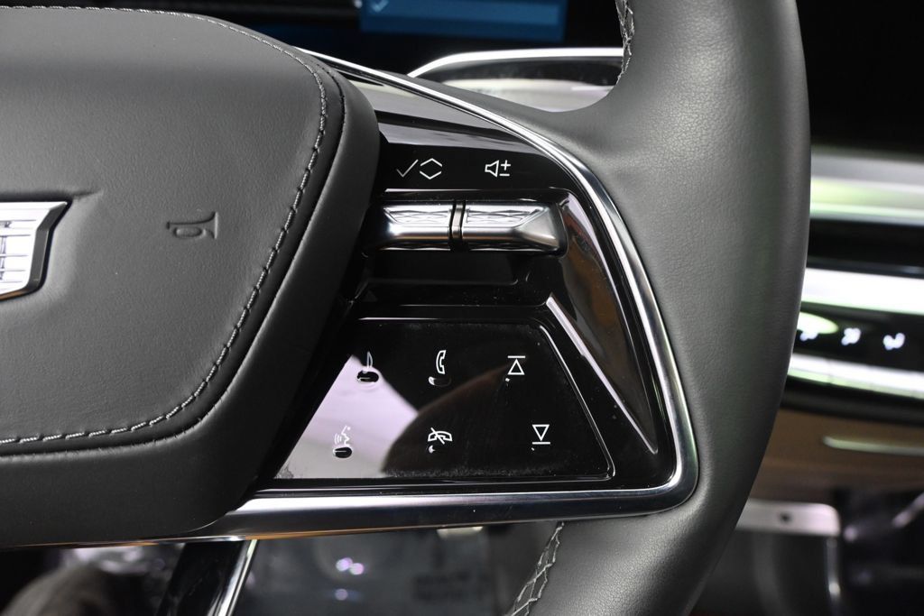 Certified 2026 Cadillac Lyriq Signature Luxury w/ Nappa Leather Package AWD/4WD image 34