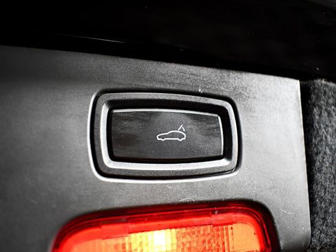 Used 2015 Porsche Cayenne S image 47