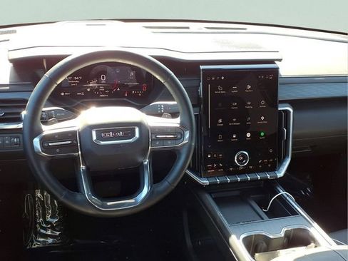 Used 2026 GMC Acadia Elevation w/ Elevation Premium Package AWD/4WD image 5
