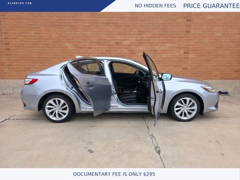 Used 2018 Acura ILX image 3