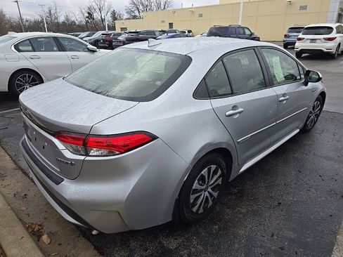Used 2020 Toyota Corolla LE image 4