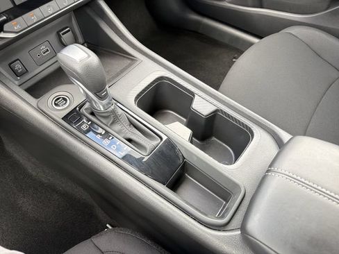 Used 2025 Nissan Sentra S FWD image 19