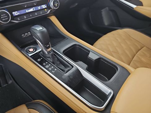 Certified 2020 Nissan Sentra SV w/ SV Premium Package FWD image 20