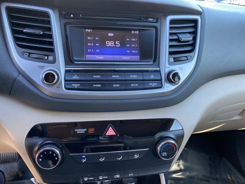 Used 2017 Hyundai Tucson SE w/ SE Popular Package 02 AWD/4WD image 11