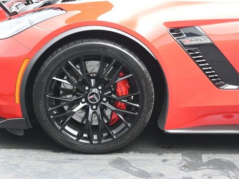 Used 2015 Chevrolet Corvette Z06 w/ 3LZ Preferred Equipment Group image 26