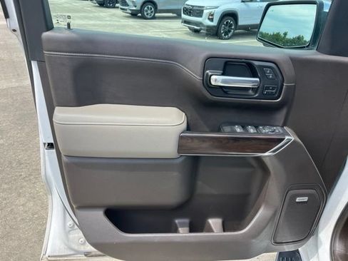 Used 2021 GMC Sierra 1500 SLT AWD/4WD image 12
