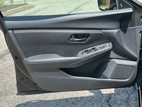 Certified 2024 Nissan Sentra S FWD image 12
