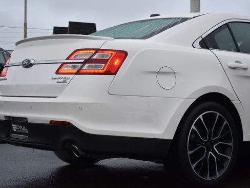 Used 2017 Ford Taurus Limited image 9